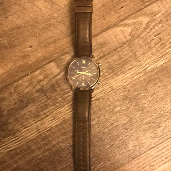 Men’s fossil watch - Picture 1 of 3
